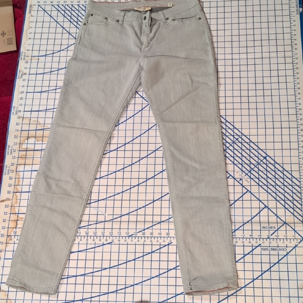 Light Gray Raleigh Denim Jeans Size 31